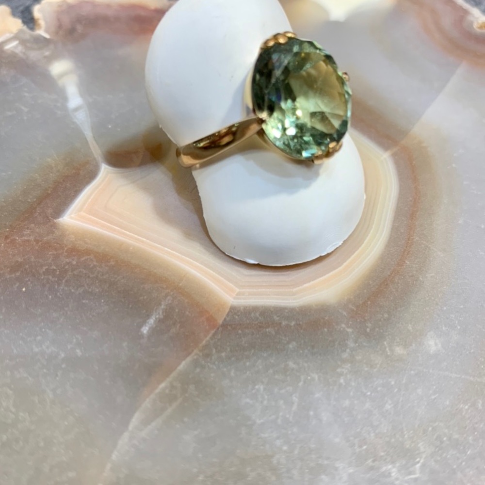 Vintage Natural Green 9.5ct Sapphire 18K Ring - Picture 2 of 7